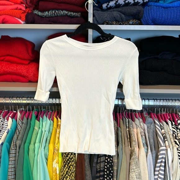 White House Black Market Tops - WHBM white short sleeve scoop neck top size XS